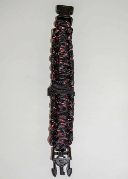 Pulsera de Supervivencia Ajustable con Llave de Esposas – Edición Táctica Black & Red